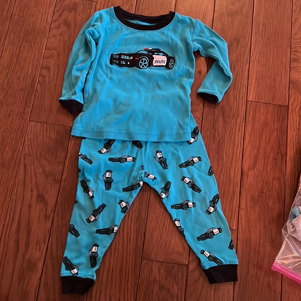 Bundle of 7 pajama sets - Picture 8 of 8